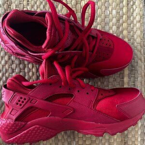 Nike Air Huarache Run - Women's Size 8 -Gym Red/Gym Red